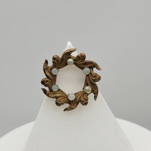 Antique Baroque-Style Gold Tone With Faux Seed Pearls Brooch C-Clasp Closure
